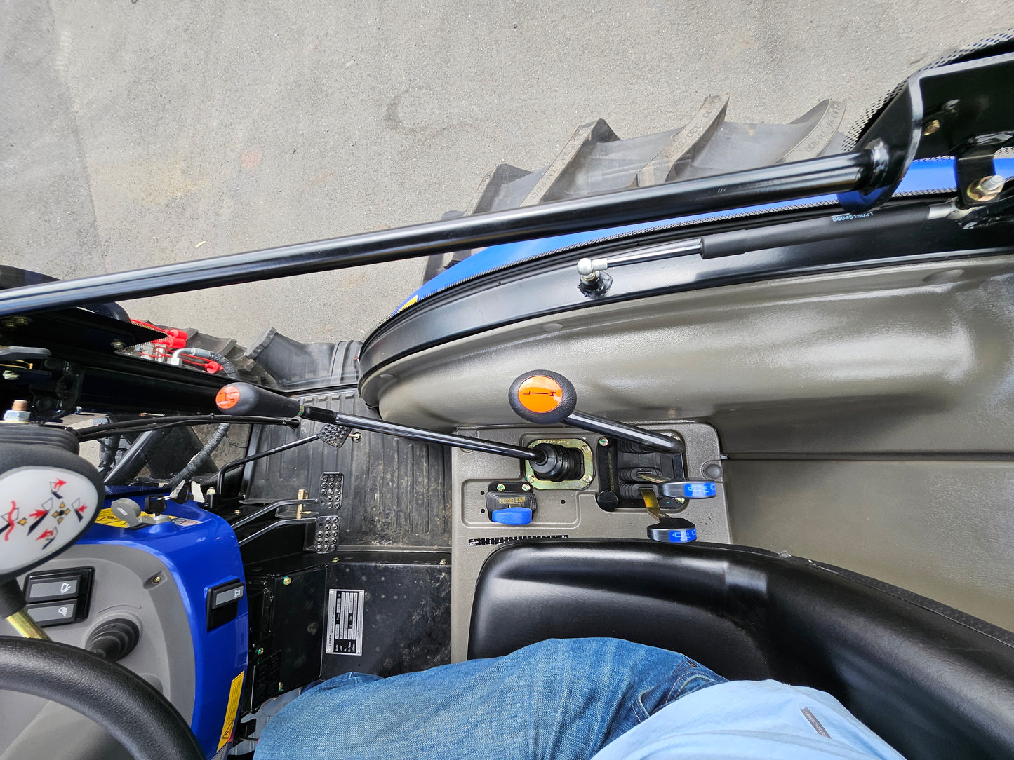2025 LOVOL E Series 40HP AC Cabin Compact Tractor