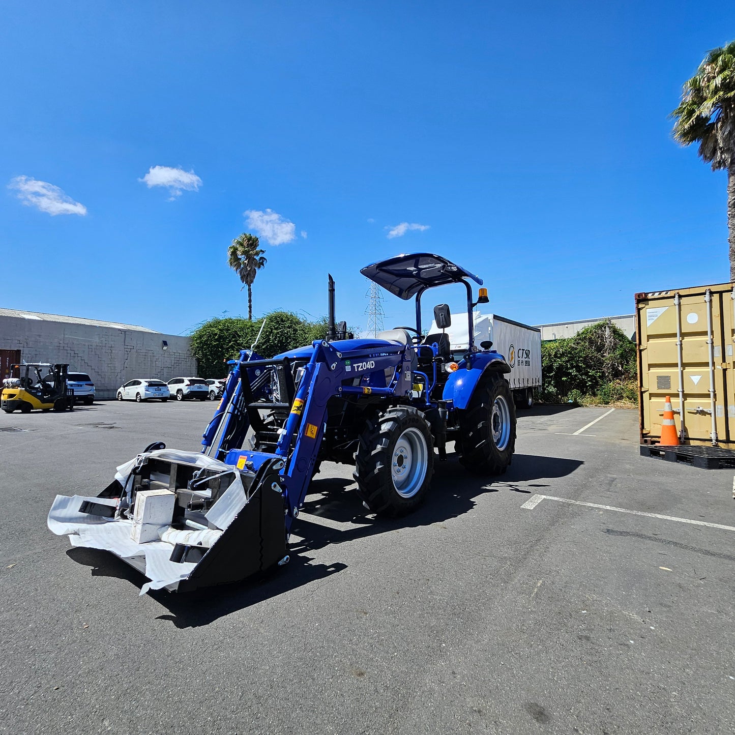 **IN TRANSIT**LOVOL 50HP TB504ROPS (with Canopy) heavy duty Tractor**IN TRANSIT**