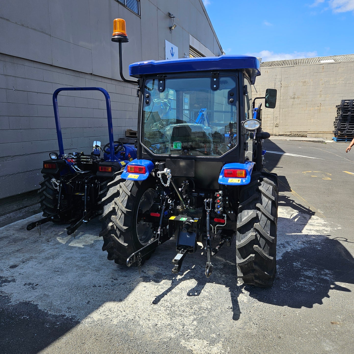LOVOL 40HP TE404CAB A/C Compact Tractor