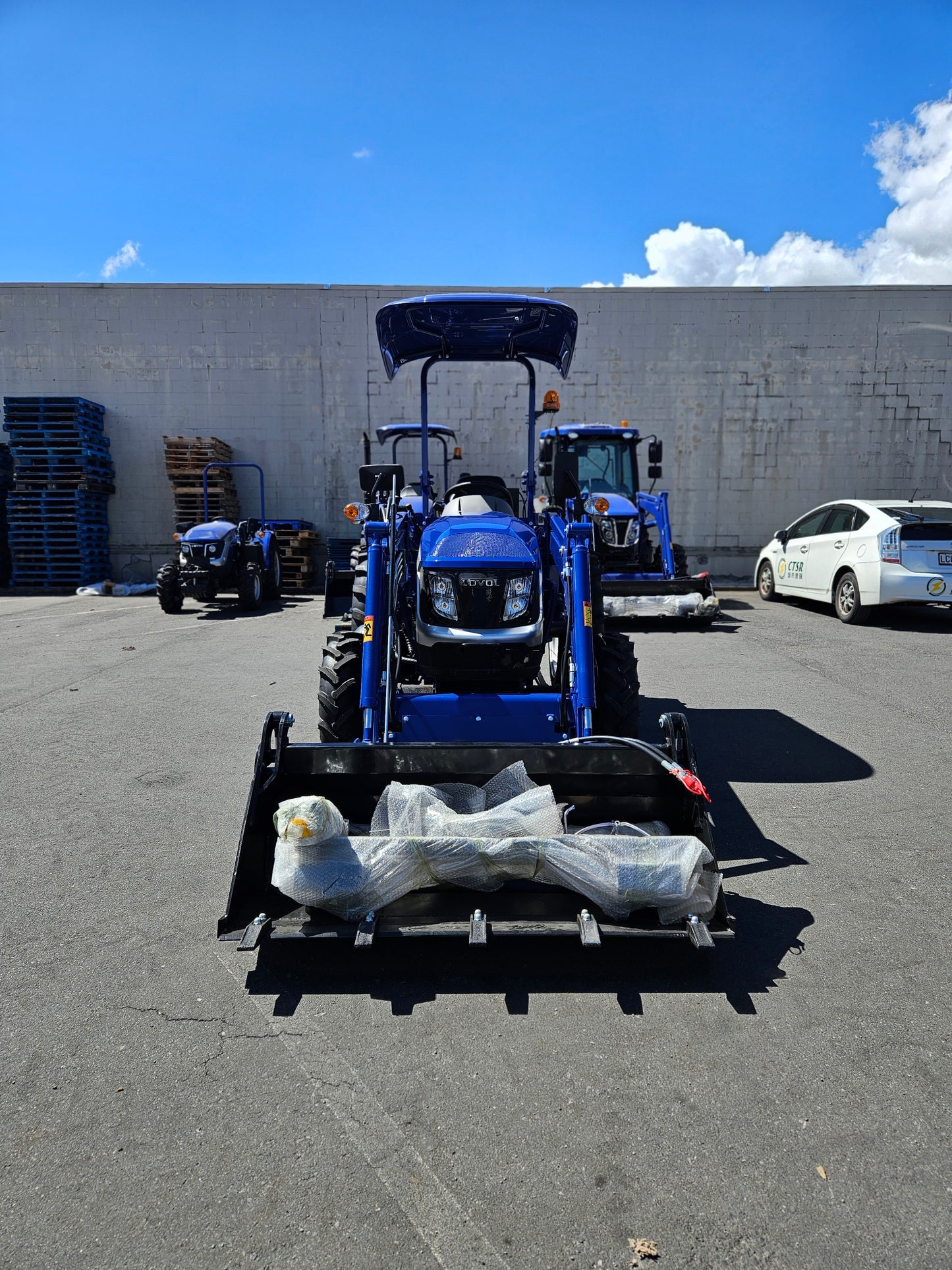 2025 LOVOL E Series 25HP Rops (with Canopy) Compact Tractor