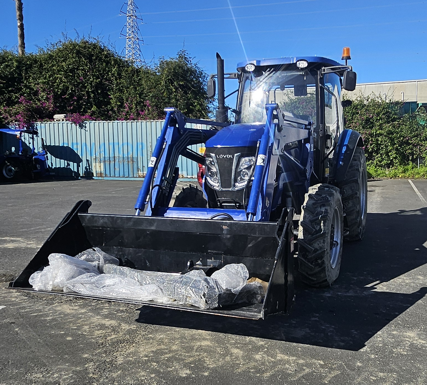 100hp TD1004 Cab A/C with Creeper gear