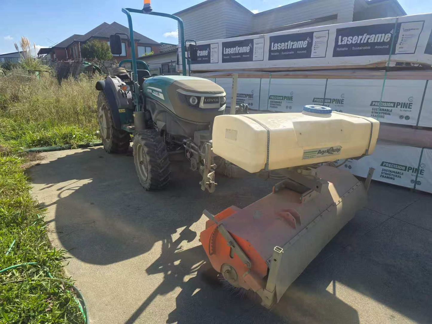 USED LOVOL F4090 Orchard Tractor