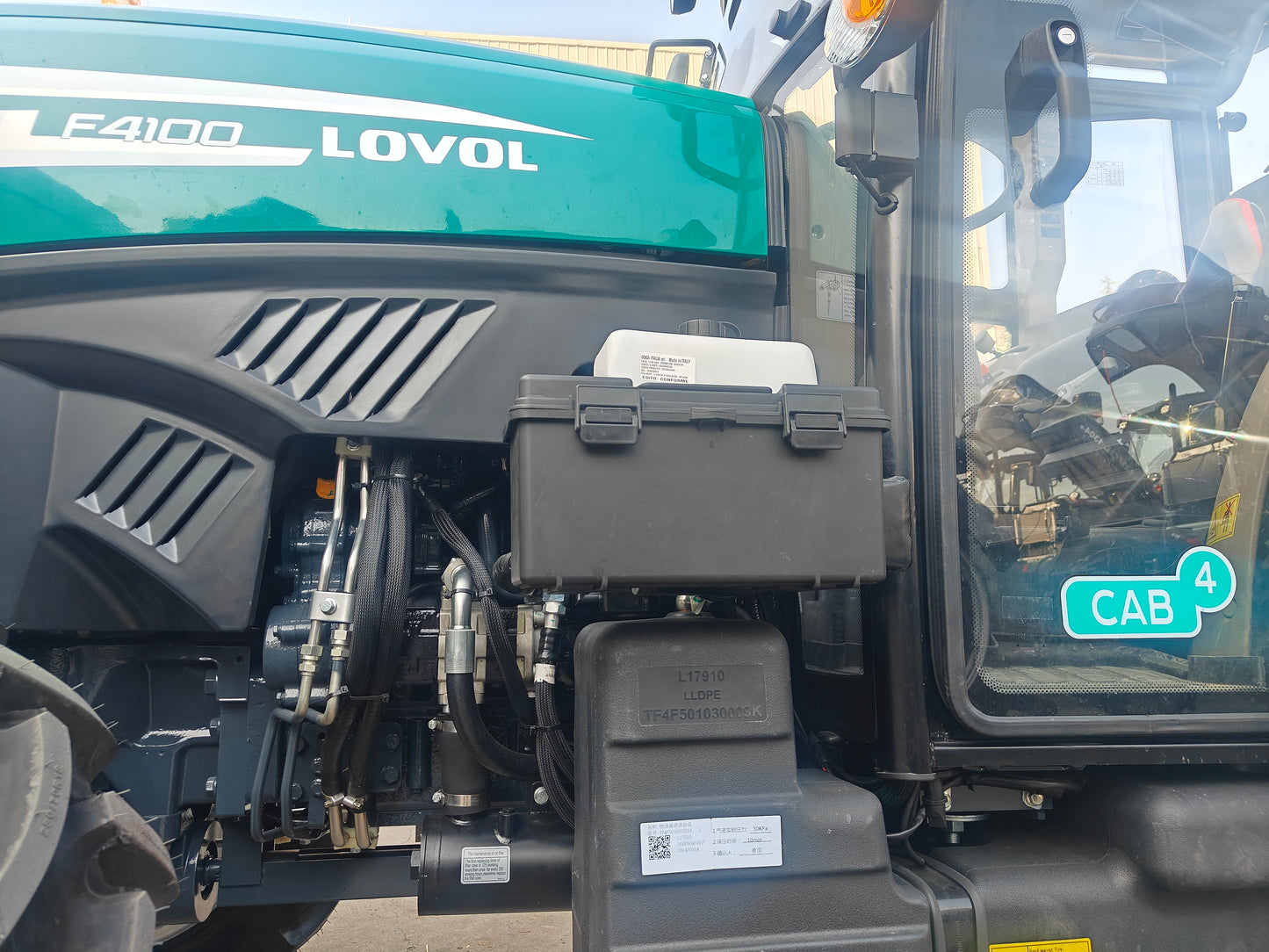 **SOLD**LOVOL 100hp F4100 CAB Cat. 4 **SOLD**