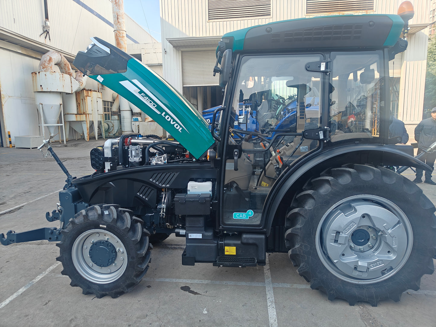 **SOLD**LOVOL 100hp F4100 CAB Cat. 4 **SOLD**