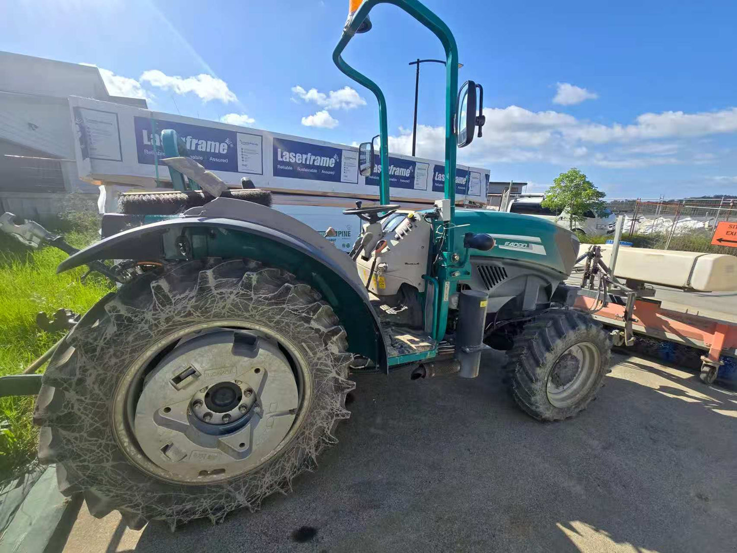 USED LOVOL F4090 Orchard Tractor
