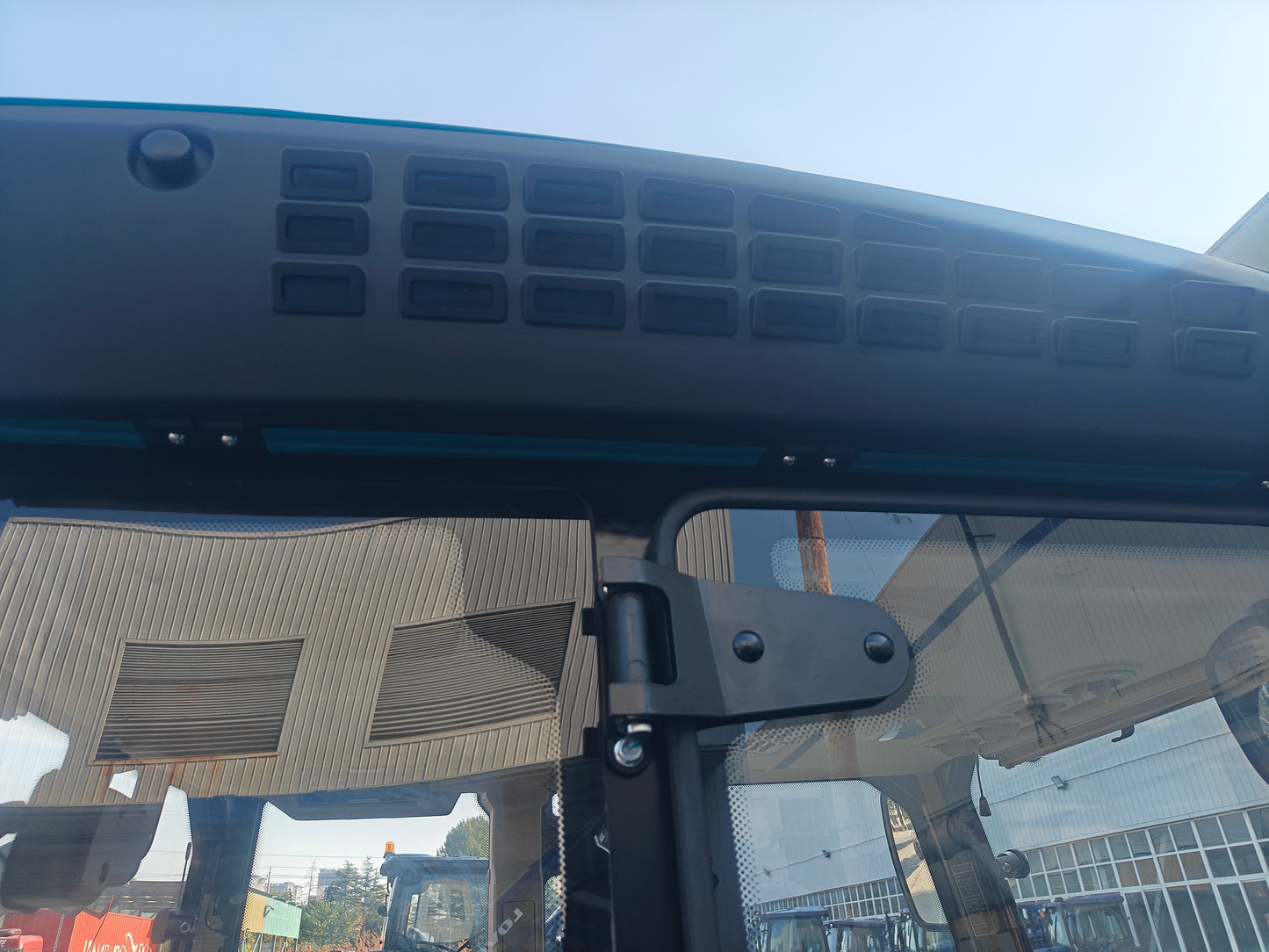 **SOLD**LOVOL 100hp F4100 CAB Cat. 4 **SOLD**