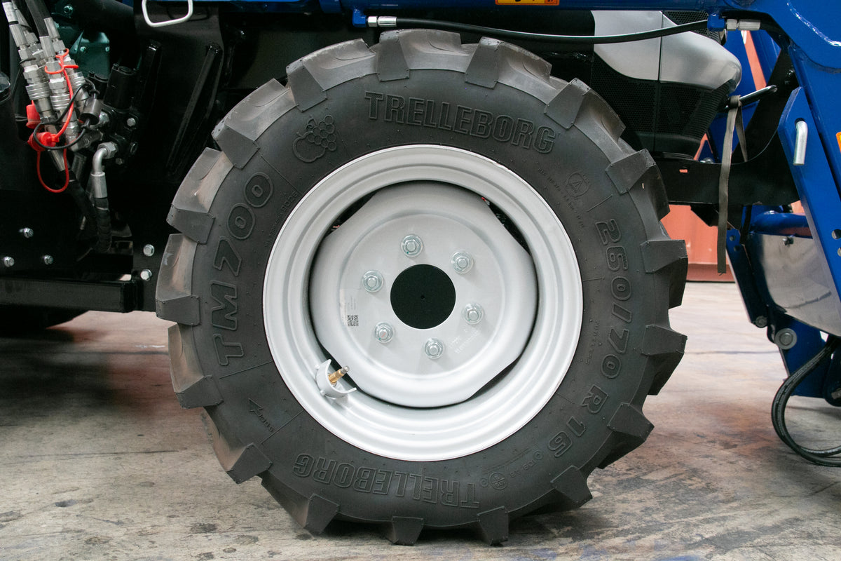 **IN TRANSIT**LOVOL 40HP TE404CAB A/C Compact Tractor**IN TRANSIT**